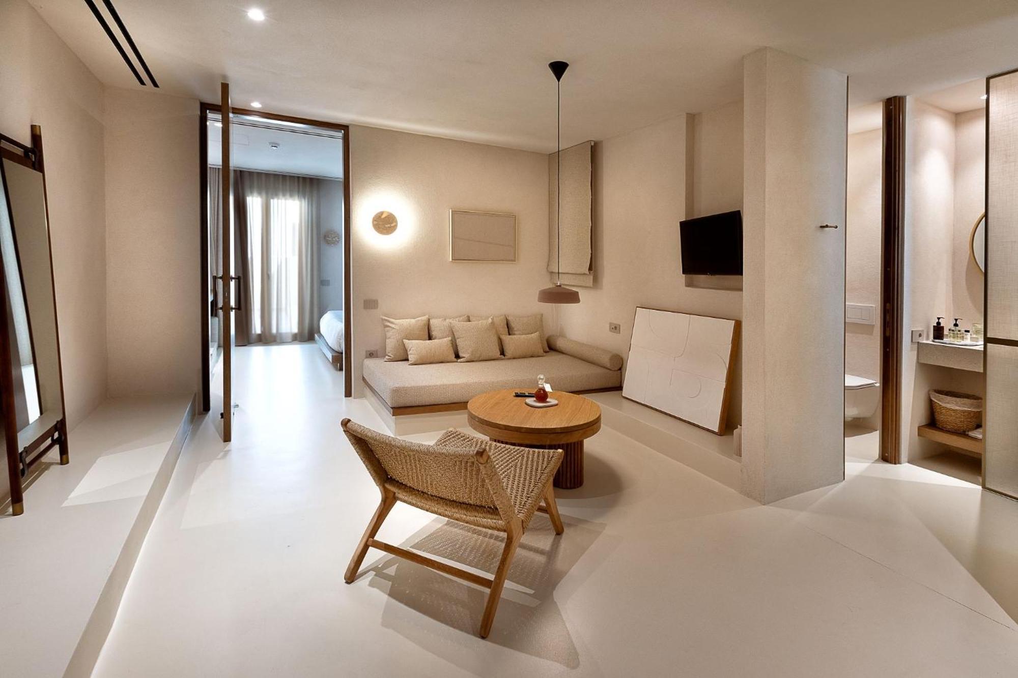 Yfes Hotel Китнос Екстериор снимка