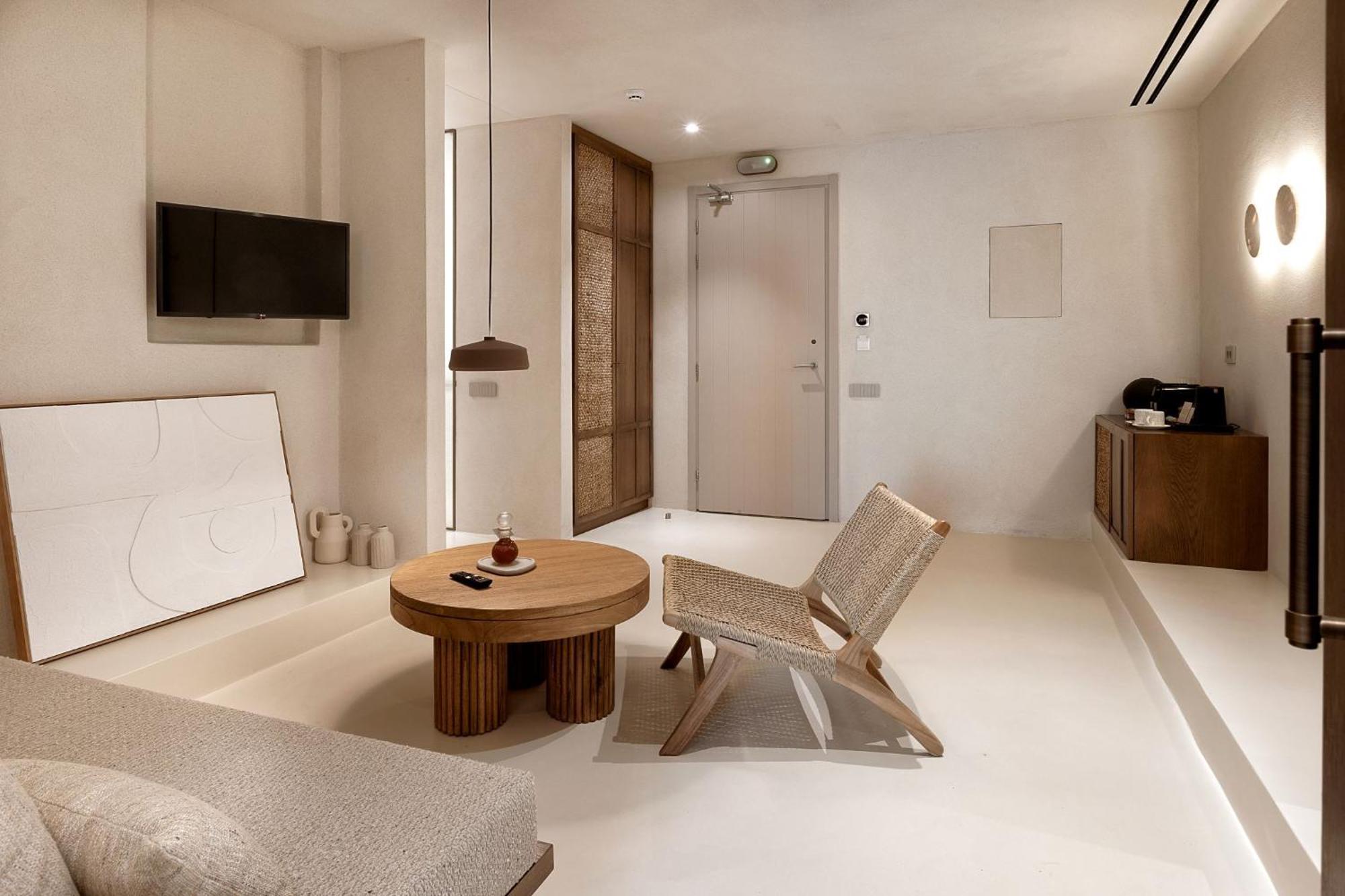 Yfes Hotel Китнос Екстериор снимка