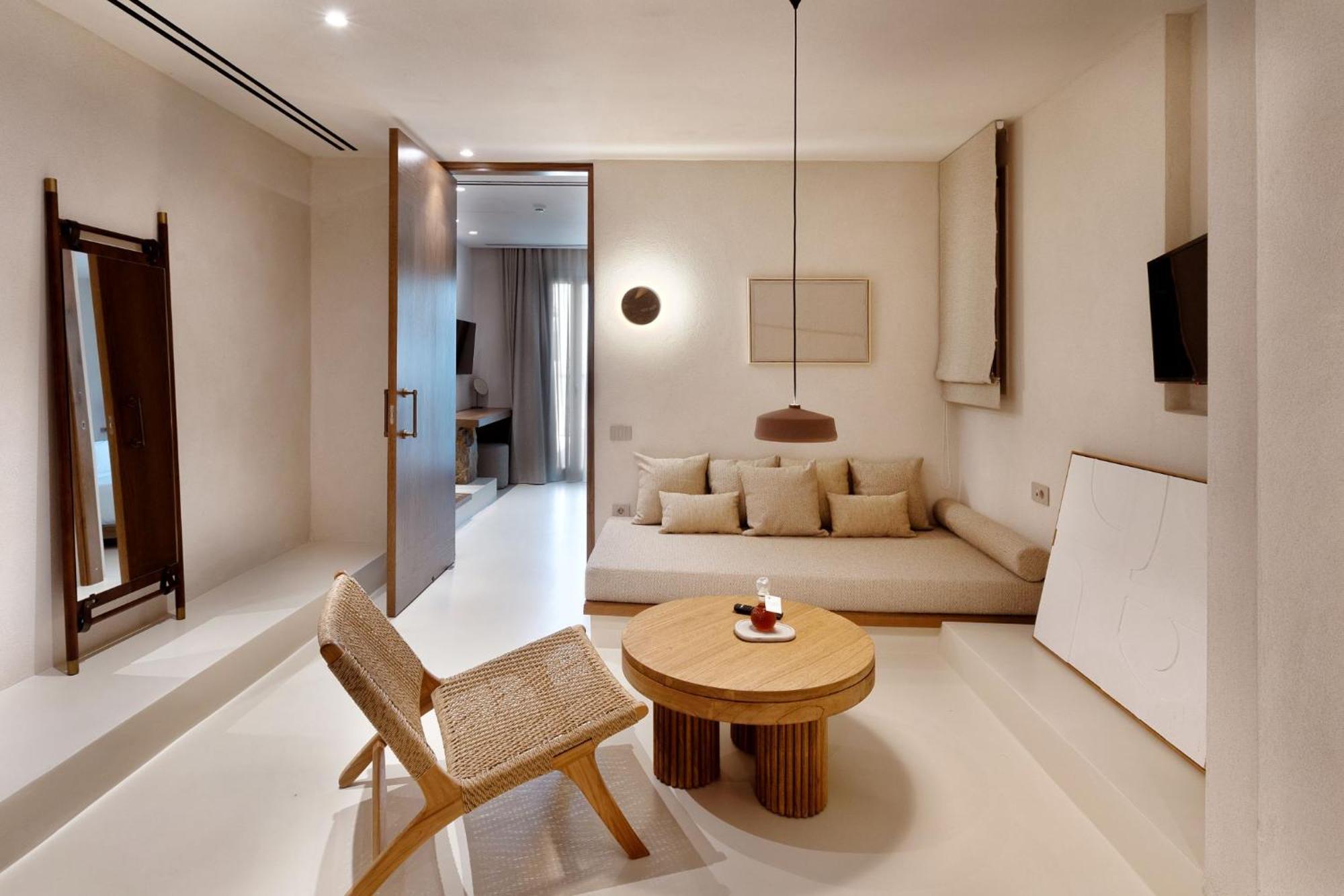 Yfes Hotel Китнос Екстериор снимка
