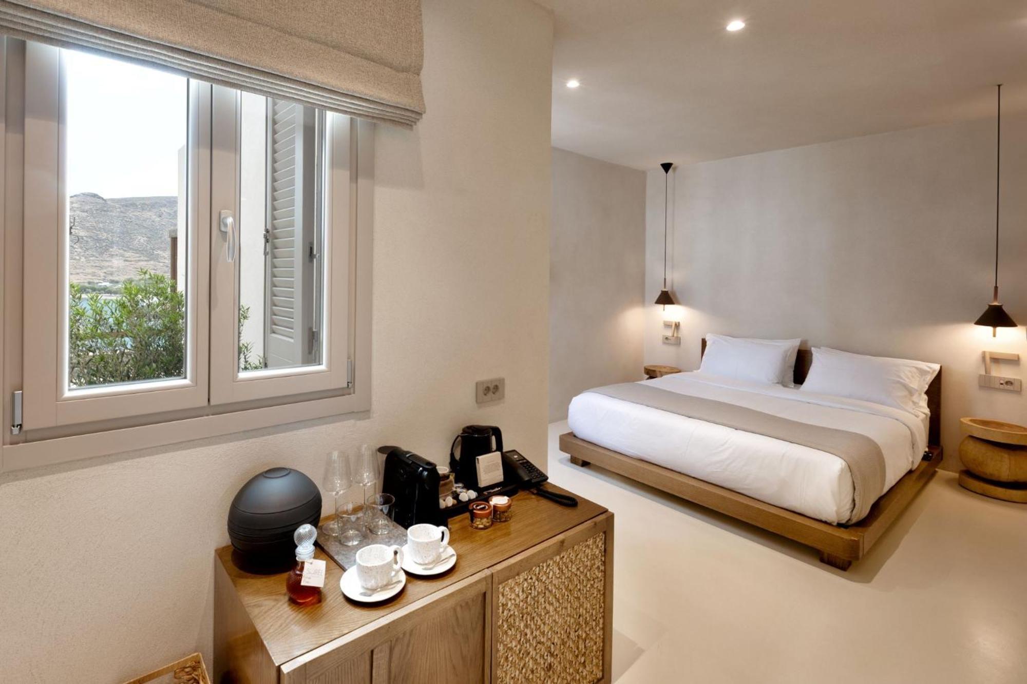 Yfes Hotel Китнос Екстериор снимка